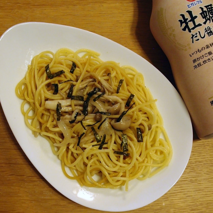 牡蠣だし醤油で味付け☆しめじと玉ねぎの和風パスタ